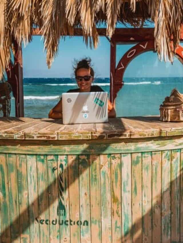 27 Best Traveling Jobs For Remote Work & to See the World
